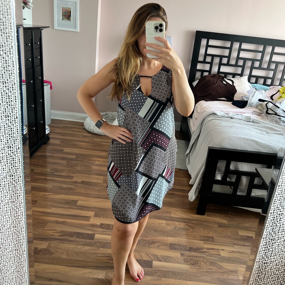 bar III geometric pattern shift dress with keyhole neckline